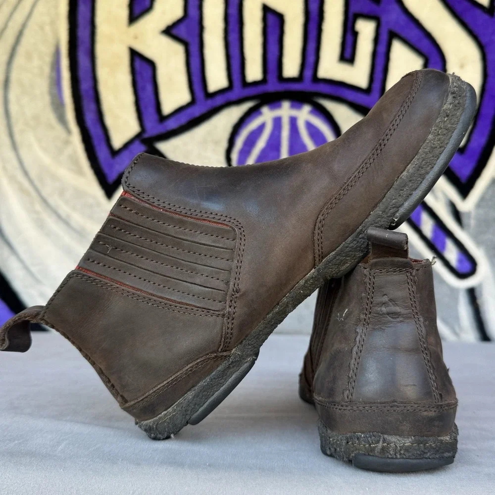 Size 9.5 - Olukai Nanea Brown Boot